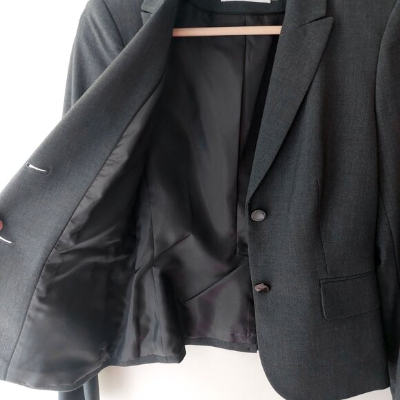 New Cond. Calvin Klein Womens Grey Gray Skirt Suit - Blazer Sz 2 - Skirt Sz 4 - Picture 4 of 13